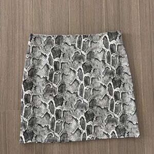 Black and white pencil skirt